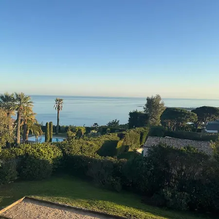 Beautiful 5 Bedroom With Sea View & Pool ヴィラ