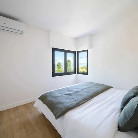 Villa Beautiful 5 Bedroom With Sea View & Pool *